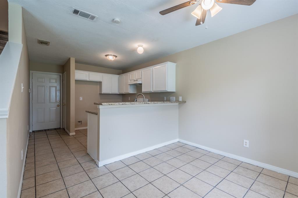 8006 Scarlet Tanager Dr, Humble, TX 77396