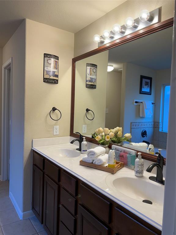 14207 Merganser Dr, Houston, TX 77047