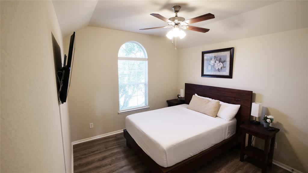 14207 Merganser Dr, Houston, TX 77047