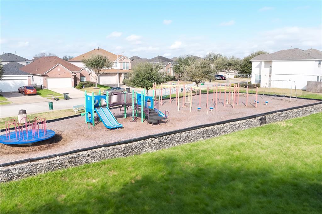 14207 Merganser Dr, Houston, TX 77047