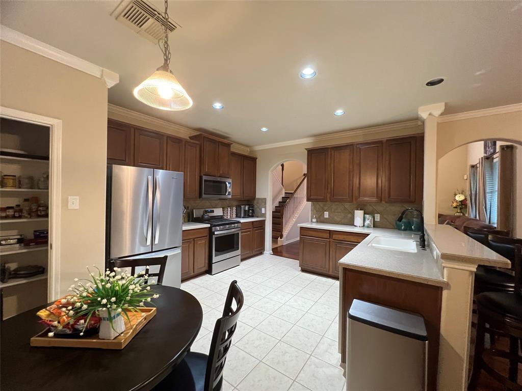 14207 Merganser Dr, Houston, TX 77047