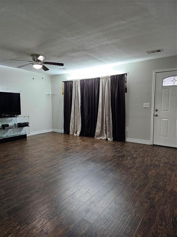 3910 Dickinson Ave, Dickinson, TX 77539