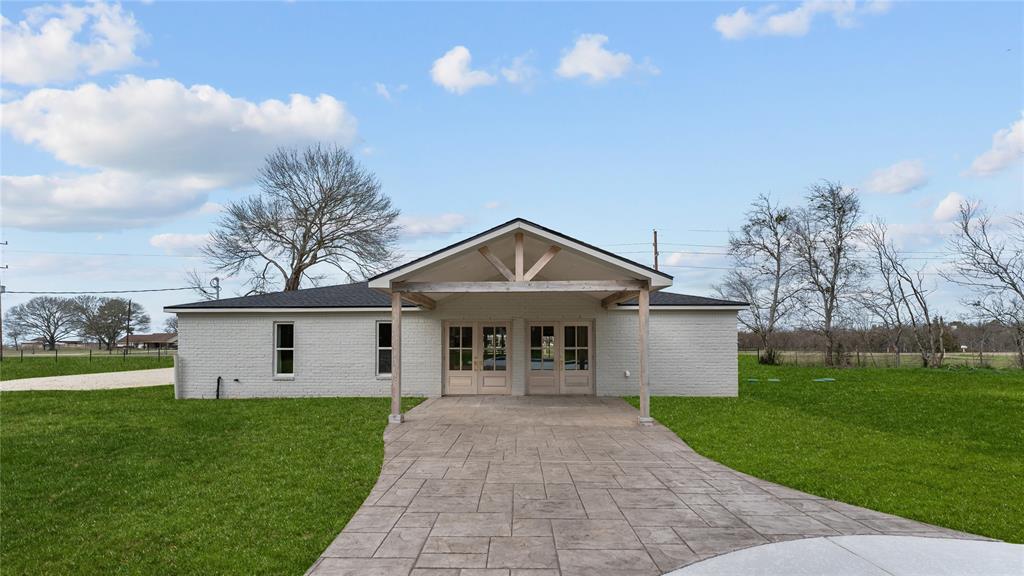 2619 FM 2187 Rd, Sealy, TX 77474