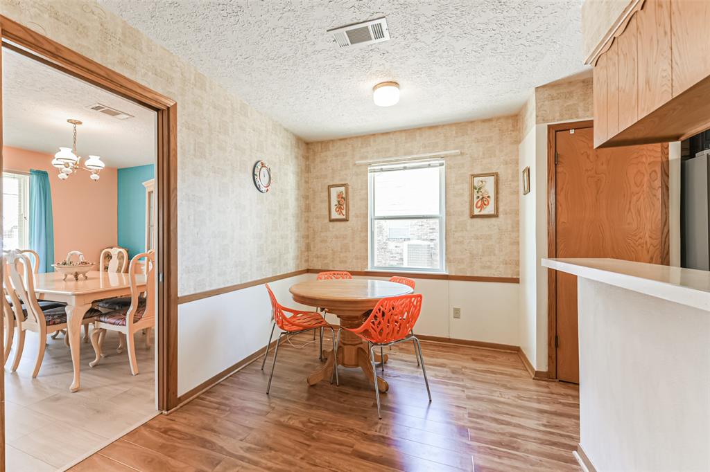 211 Viceroy Dr, Houston, TX 77034