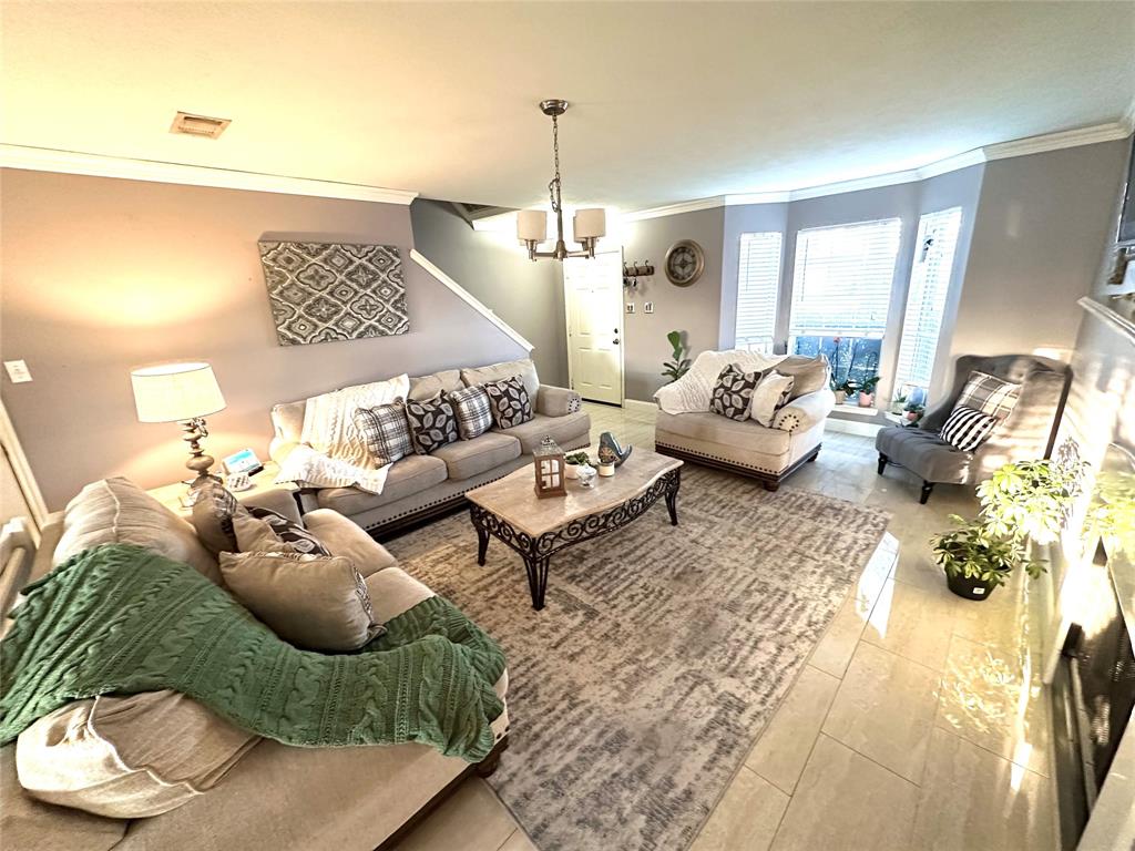 10811 Belle Haven Dr, Houston, TX 77065