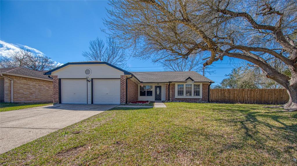 16906 MAN O WAR LANE, FRIENDSWOOD, TX 77546 Brockway Realty