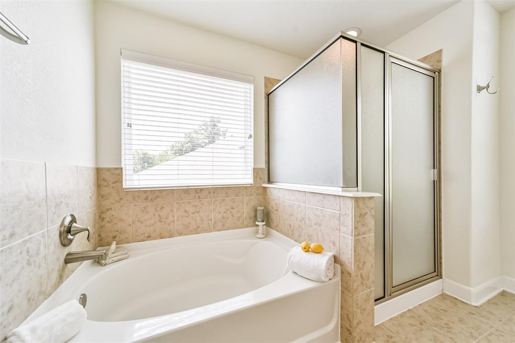 9506 Barlow Springs Ln, Humble, TX 77396