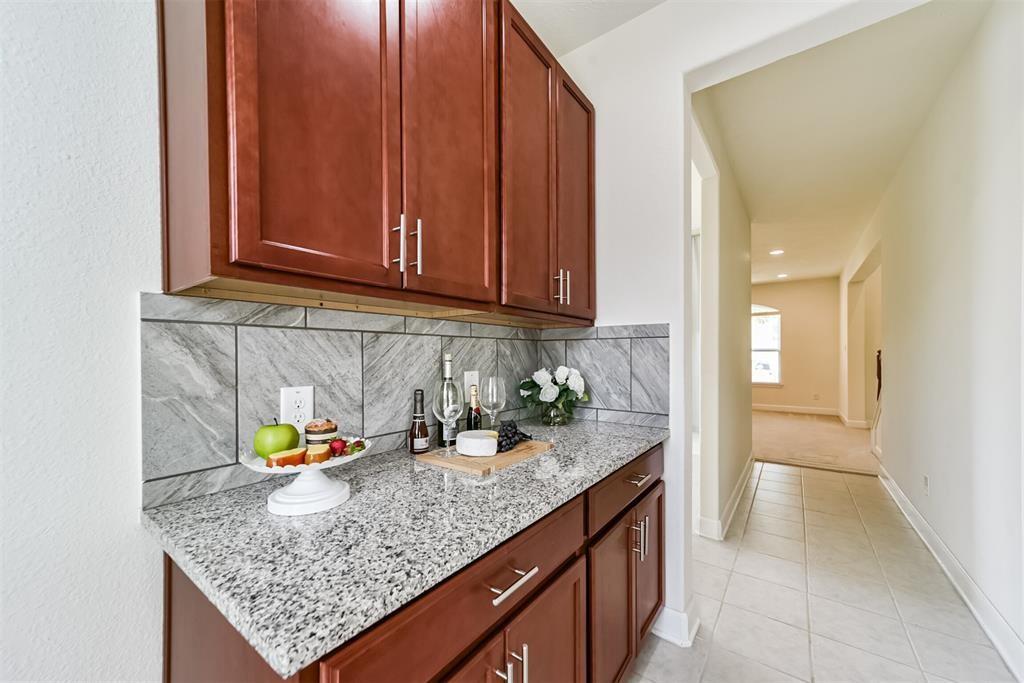 9506 Barlow Springs Ln, Humble, TX 77396