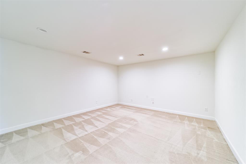 9506 Barlow Springs Ln, Humble, TX 77396