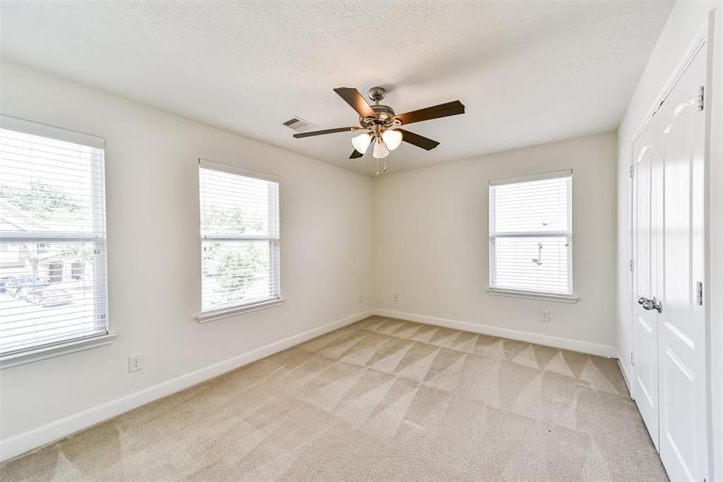 9506 Barlow Springs Ln, Humble, TX 77396