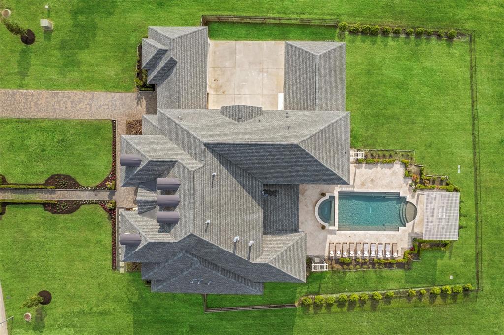 118 Kings Lake Estates Blvd, Humble, TX 77346