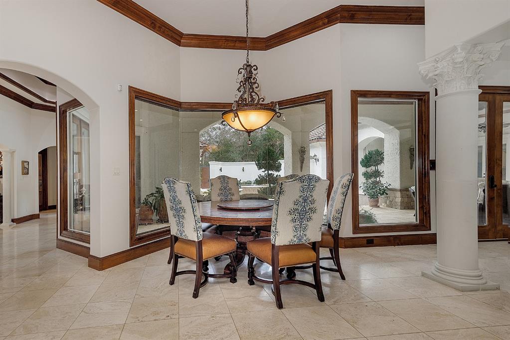 38 Hildene Way, The Woodlands, TX 77382