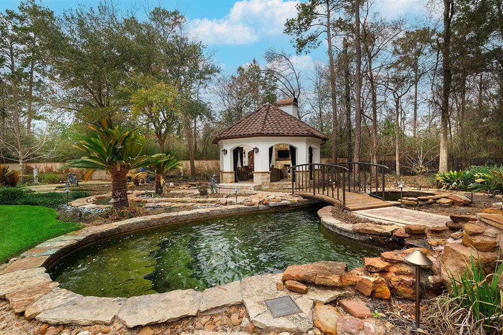 38 Hildene Way, The Woodlands, TX 77382