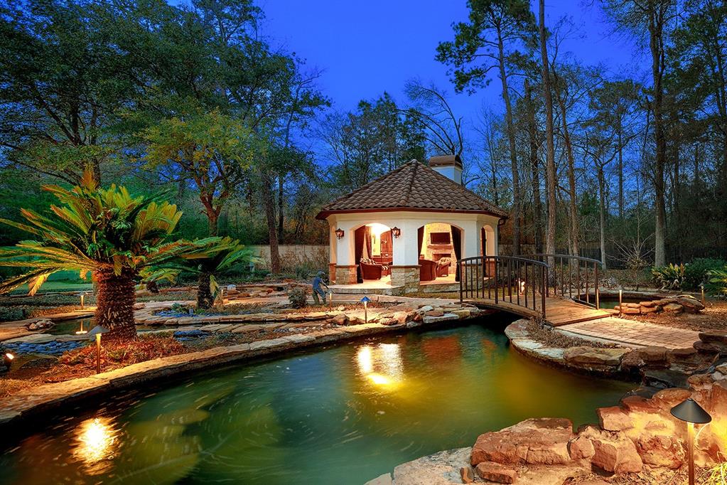 38 Hildene Way, The Woodlands, TX 77382