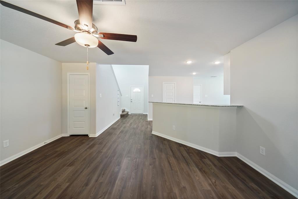 11716 Whirlaway Dr, Willis, TX 77318