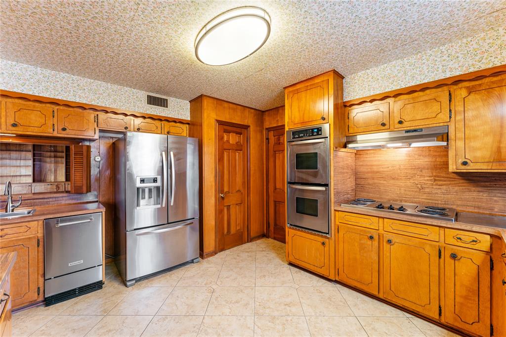 1525 Kelving Way, Wharton, TX 77488