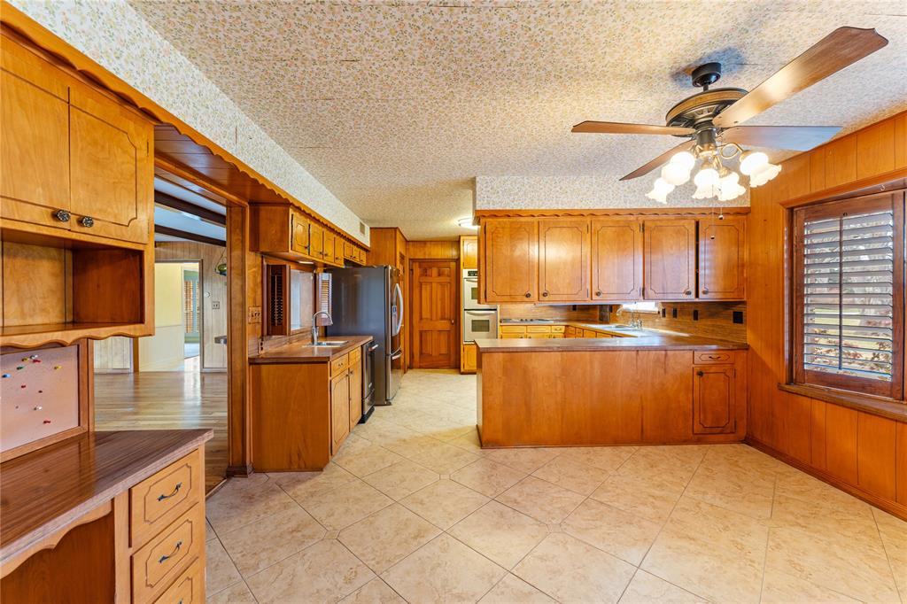 1525 Kelving Way, Wharton, TX 77488