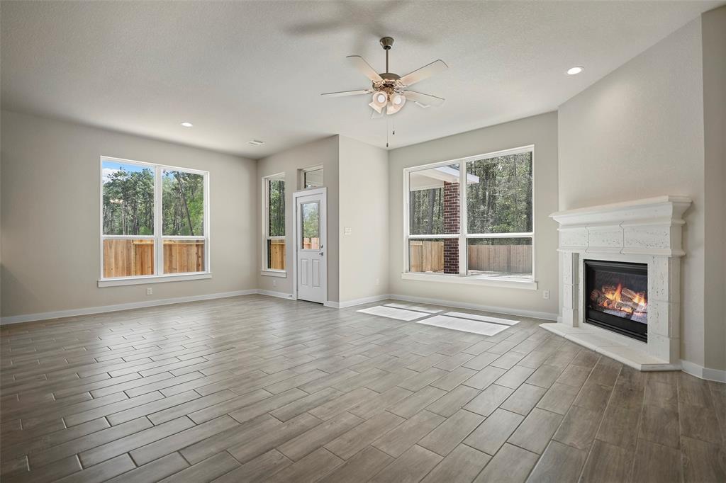 274 Gallant Fox Way, New Caney, TX 77357