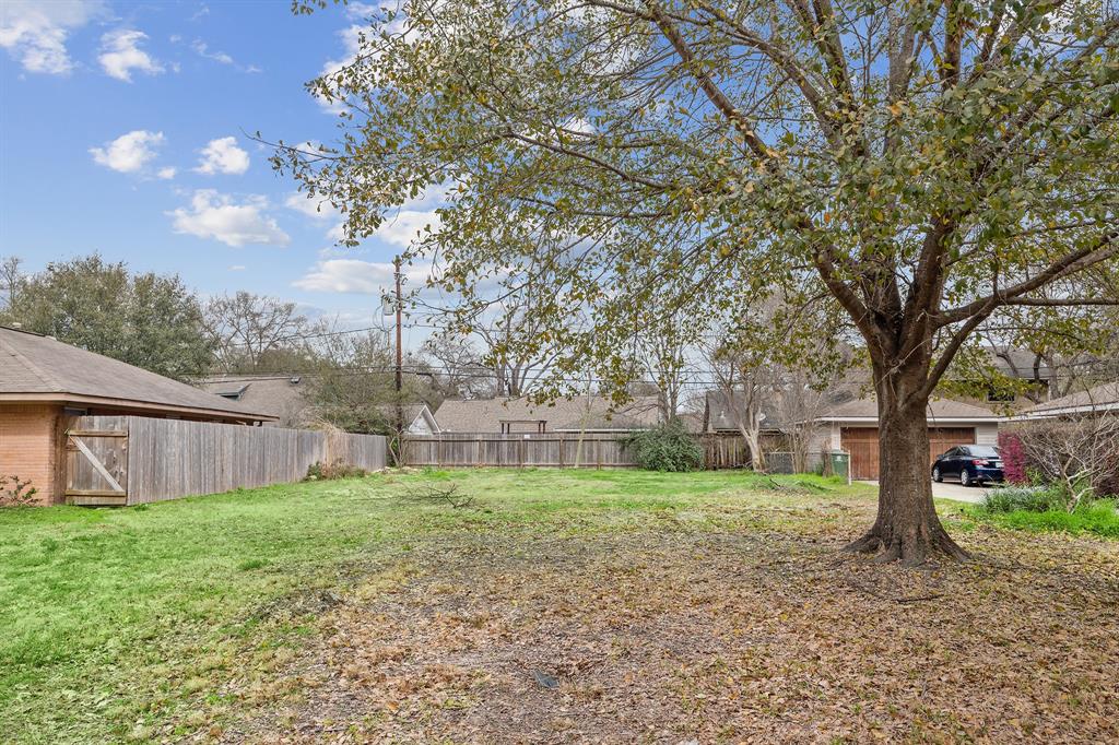 1838 Latexo Dr, Houston, TX 77018