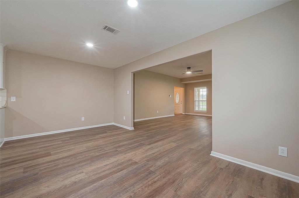 3412 5th St, Brookshire, TX 77423