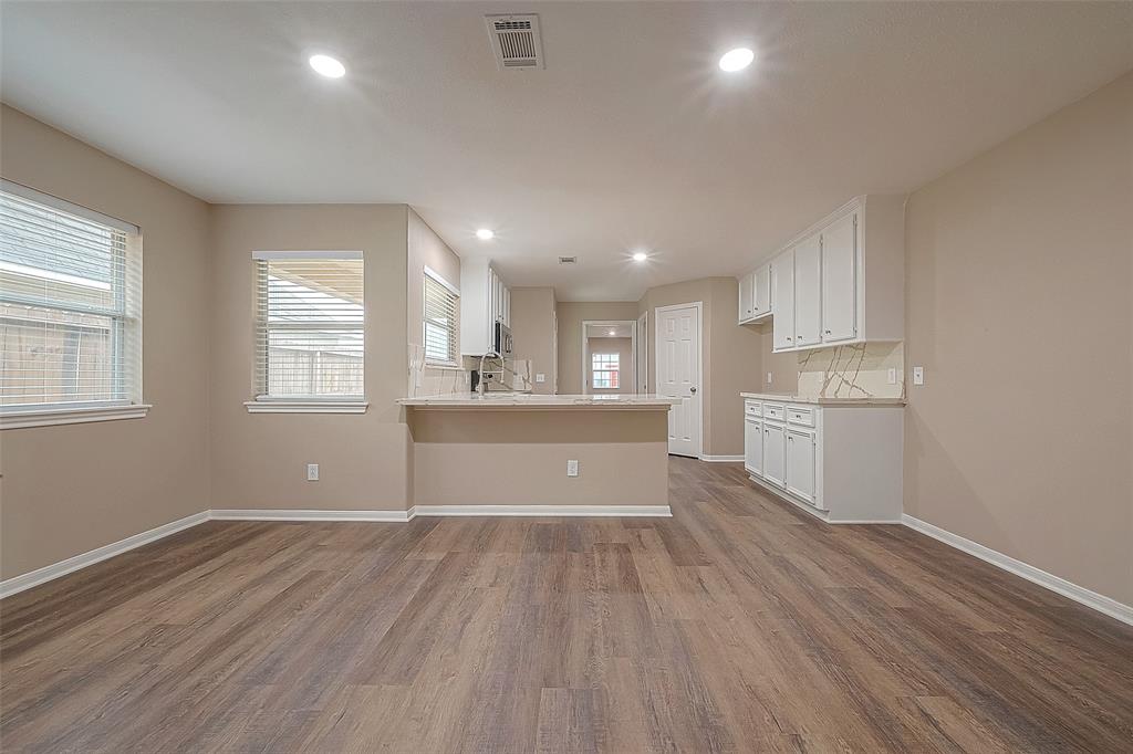 3412 5th St, Brookshire, TX 77423