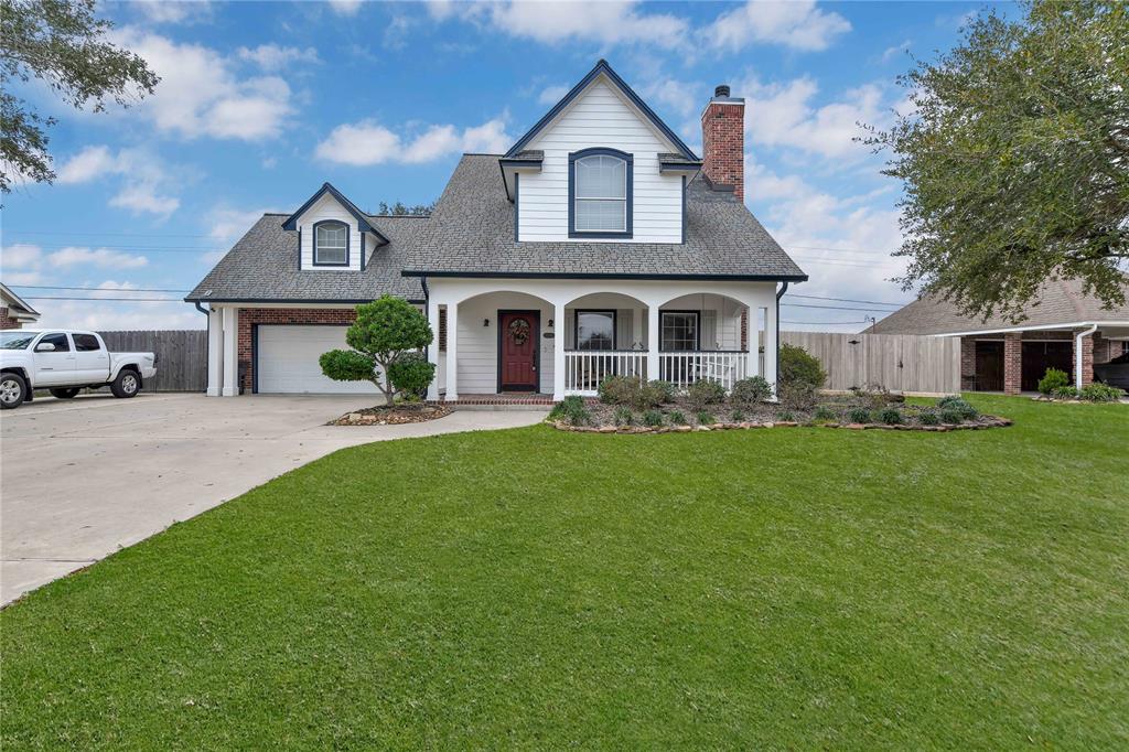 12219 W River Run Dr, Mont Belvieu, TX 77523