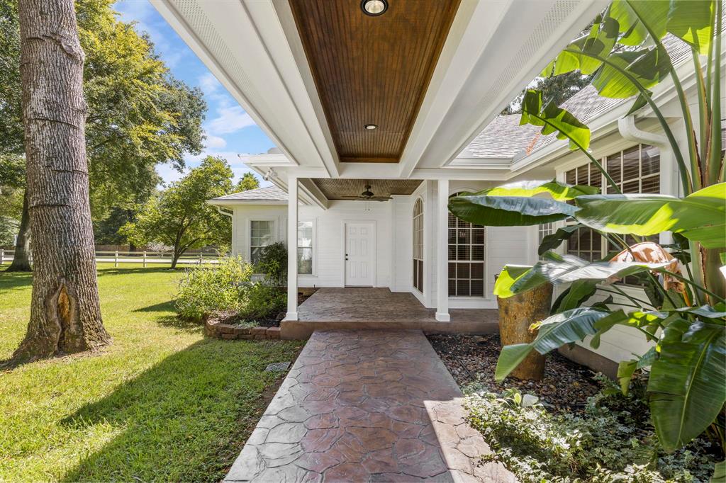 33102 Windcrest Estates Blvd, Magnolia, TX 77354