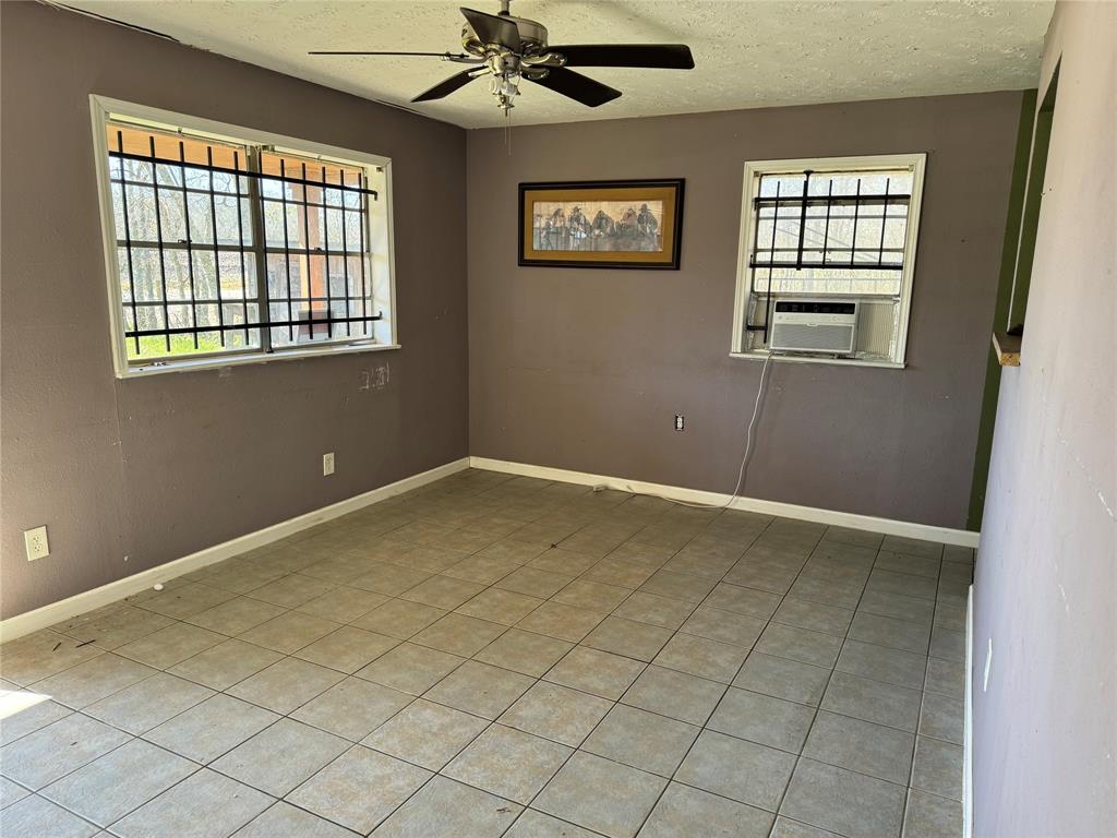 14127 Fm 2759, Thompsons, TX 77481