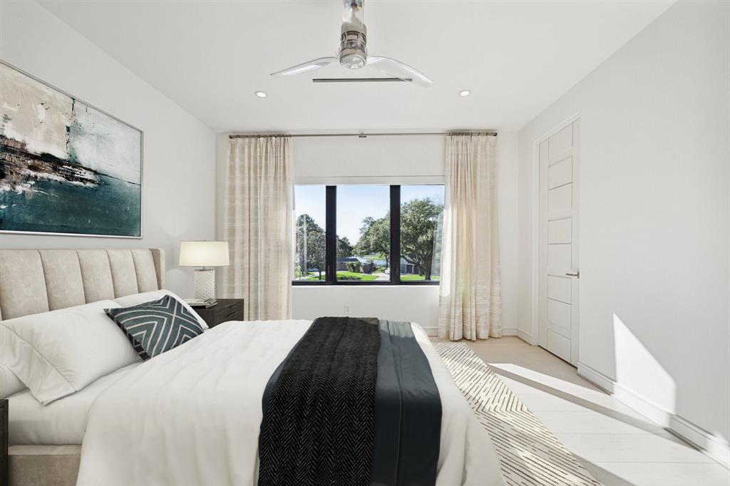 415 Lombardy Dr, Sugar Land, TX 77478