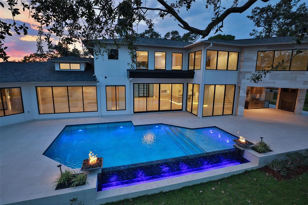 415 Lombardy Dr, Sugar Land, TX 77478