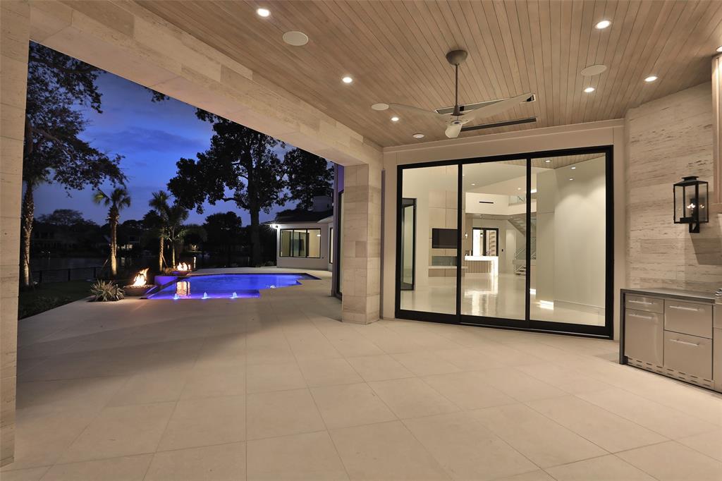 415 Lombardy Dr, Sugar Land, TX 77478