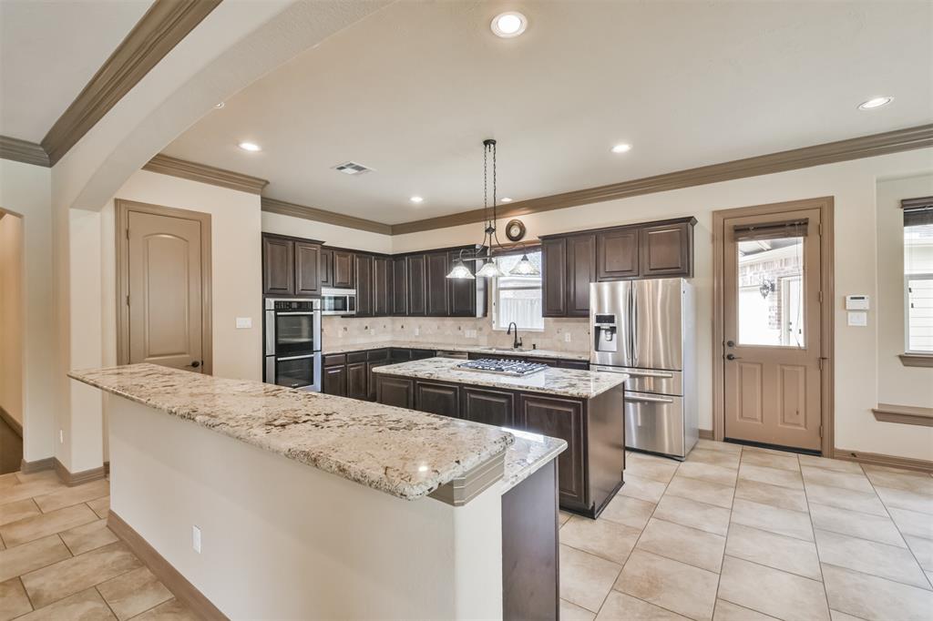 8007 Fonthill Dr, Spring, TX 77379