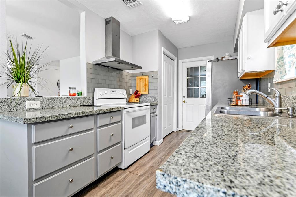 2714 Skelton Dr, Houston, TX 77067