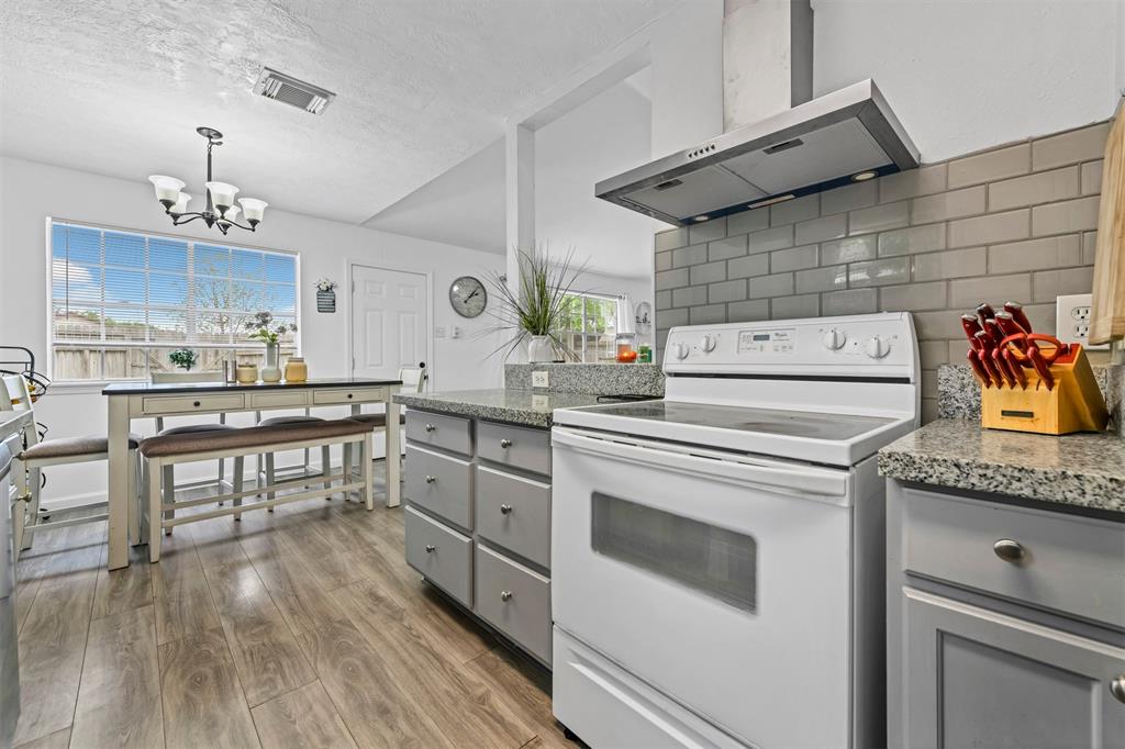 2714 Skelton Dr, Houston, TX 77067