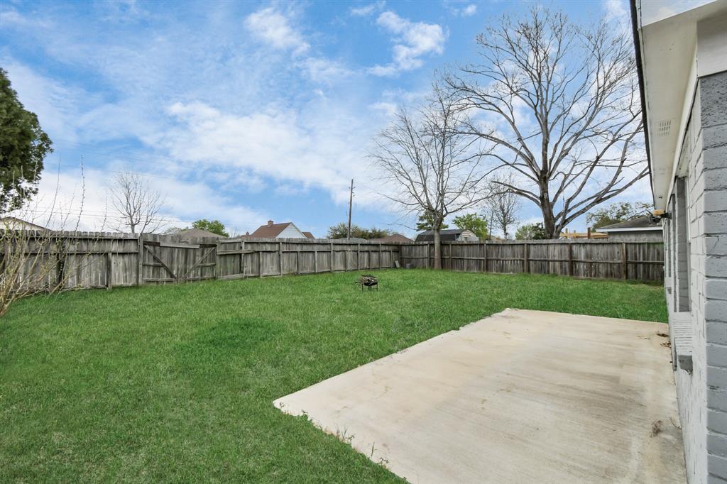 2714 Skelton Dr, Houston, TX 77067