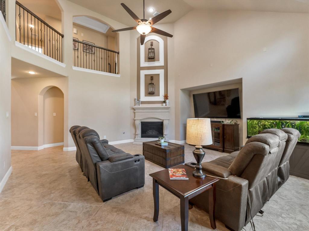 210 Fox Squirrel Ct, Pinehurst, TX 77362