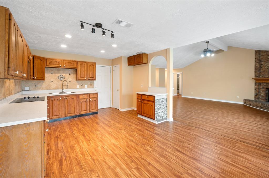 20319 Gate Ln, Humble, TX 77338