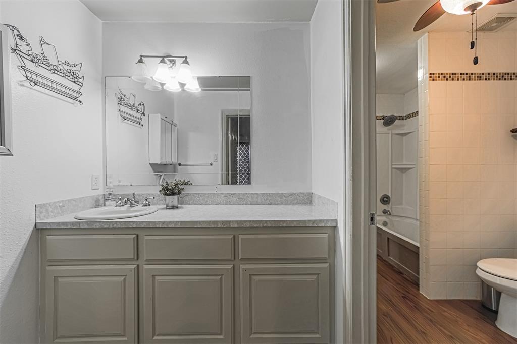 6203 Oak Bay Dr, Houston, TX 77091