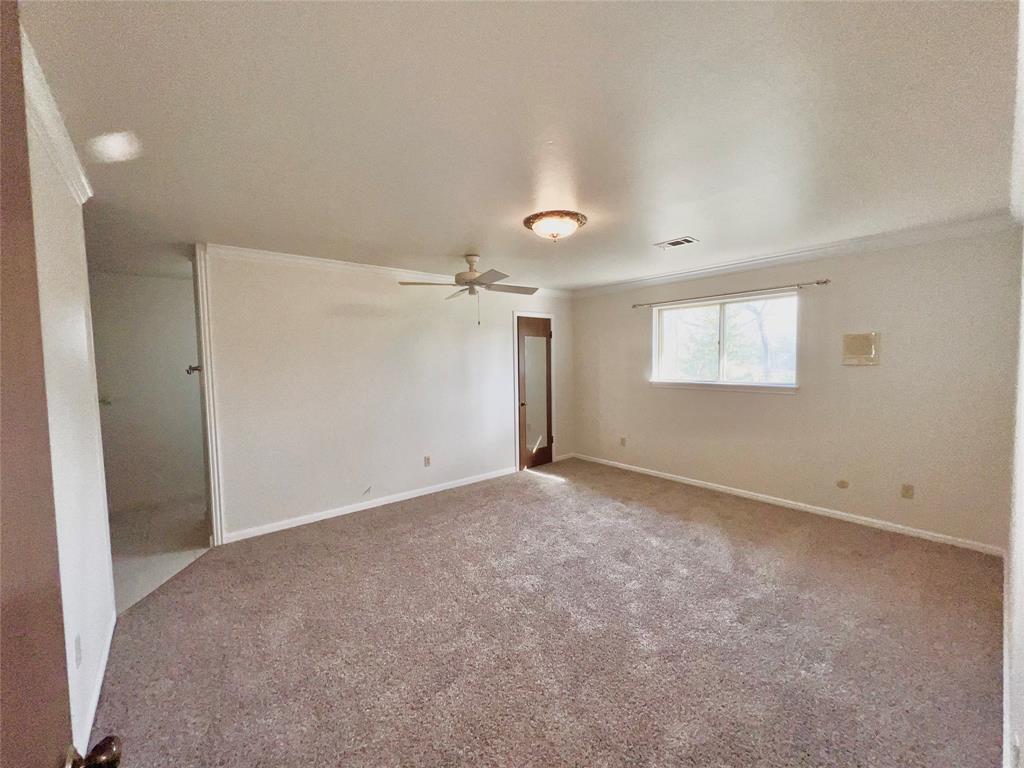 17210 Mathis Rd, Waller, TX 77484