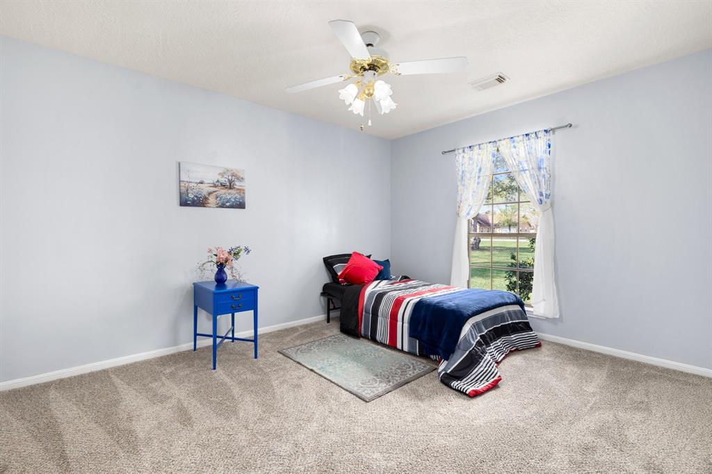 15619 Jacqueline St, Wallis, TX 77485