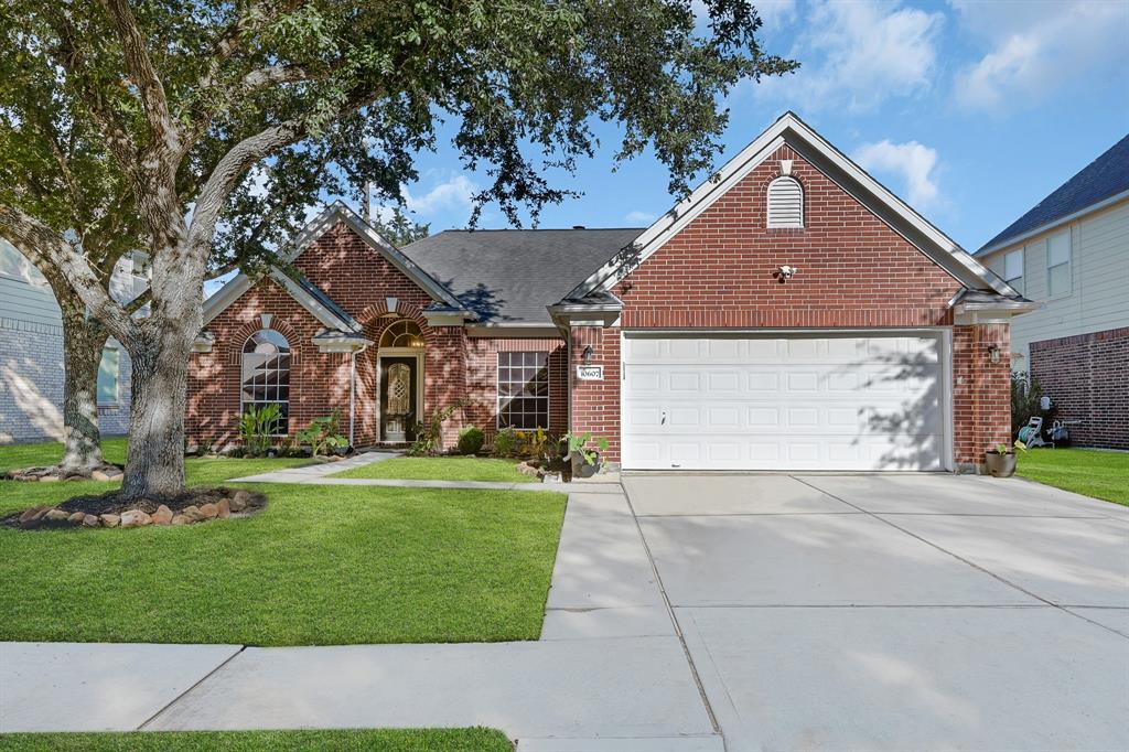 10607 Ravens Way, Baytown, TX 77523