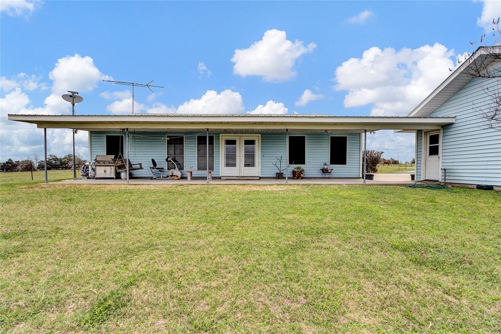 7717 Fm 2187 Rd, Sealy, TX 77474