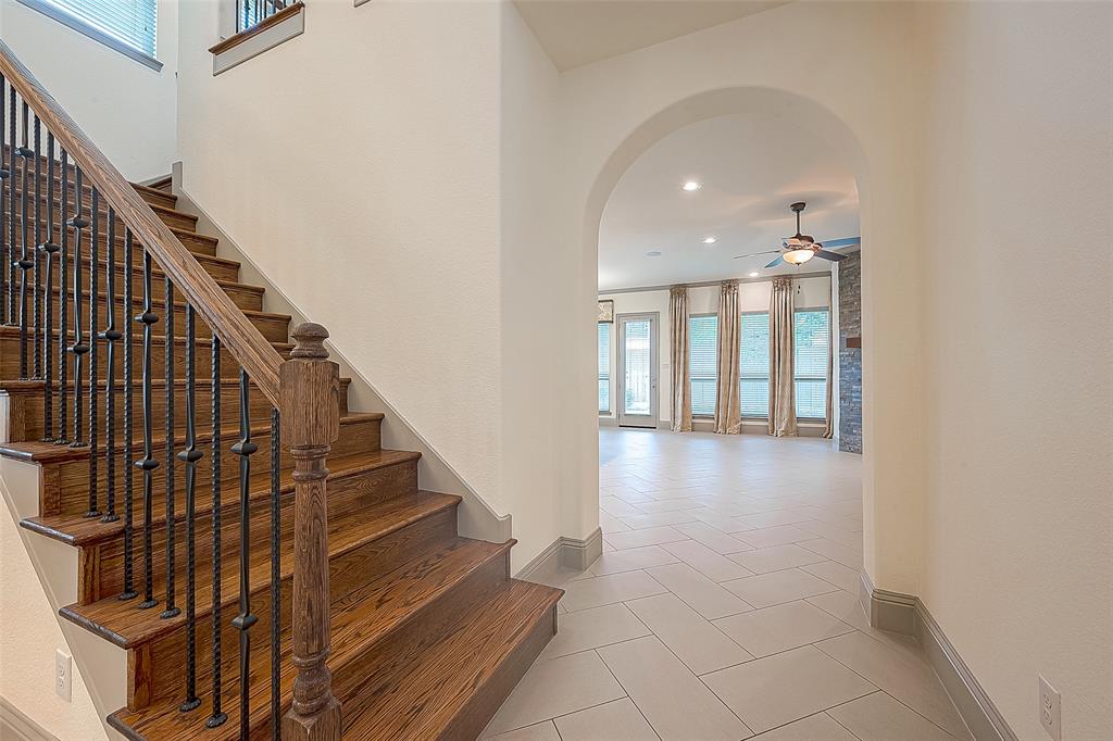 13334 Stoneleigh Terrace Dr, Houston, TX 77077