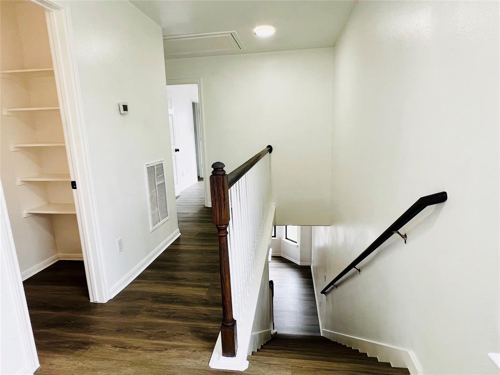 2933 La Estancia Ln, Houston, TX 77093