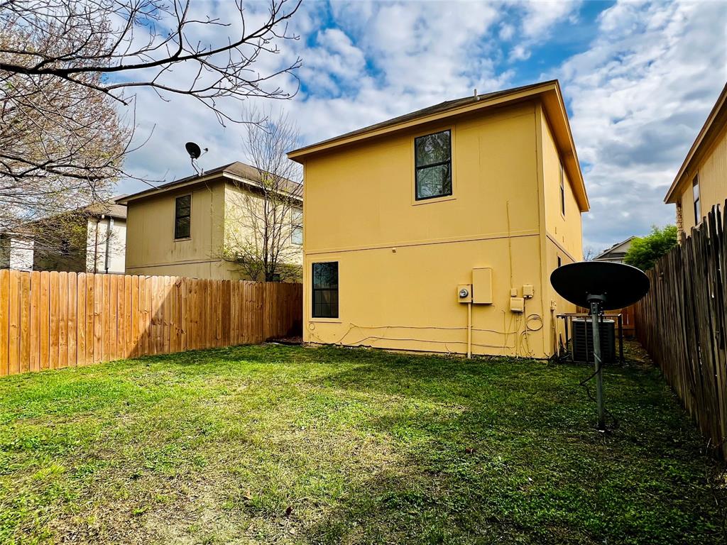 2933 La Estancia Ln, Houston, TX 77093