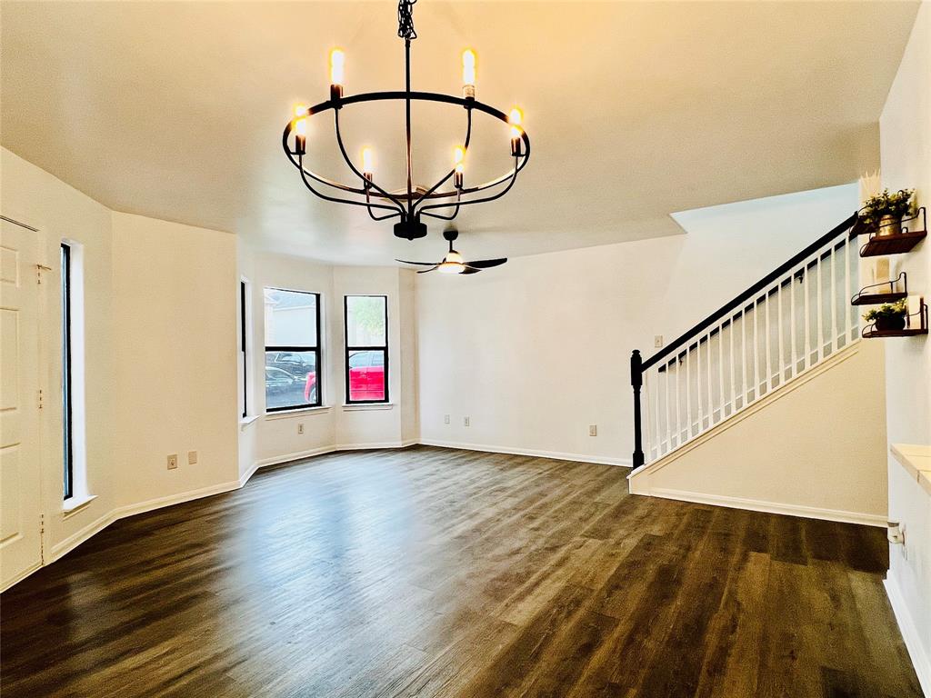 2933 La Estancia Ln, Houston, TX 77093