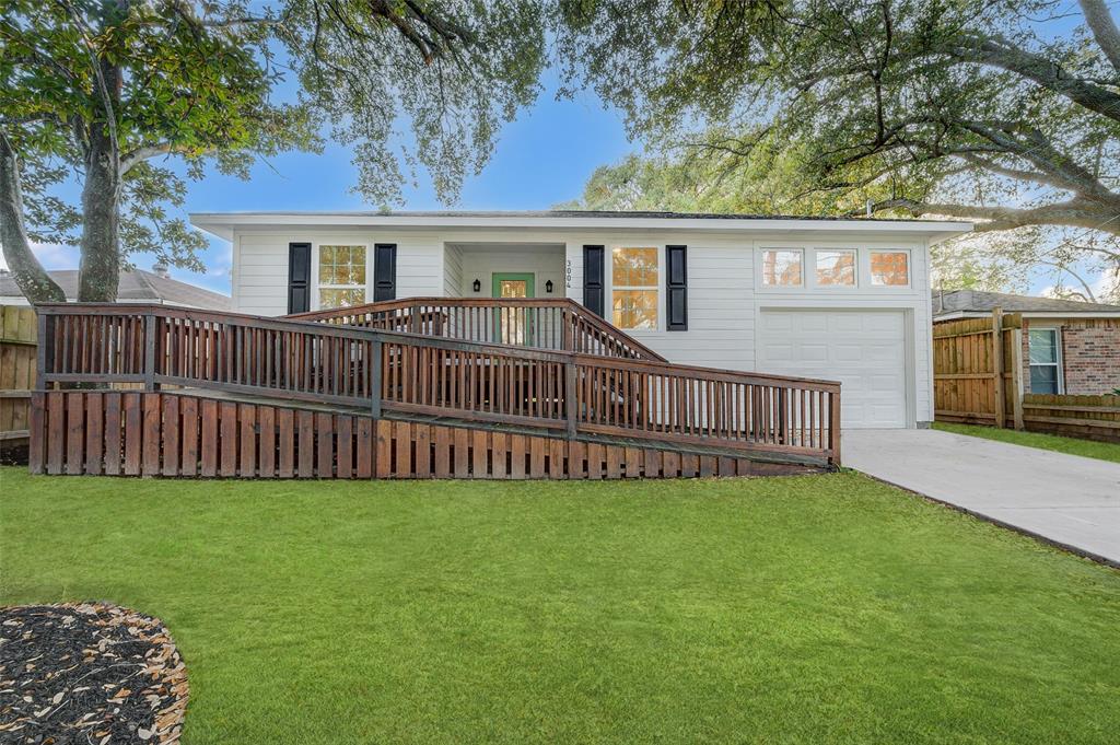 3004 Wyoming Ave, Dickinson, TX 77539