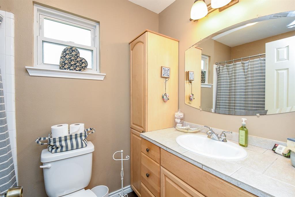 12363 Northcliffe Manor Dr, Houston, TX 77066