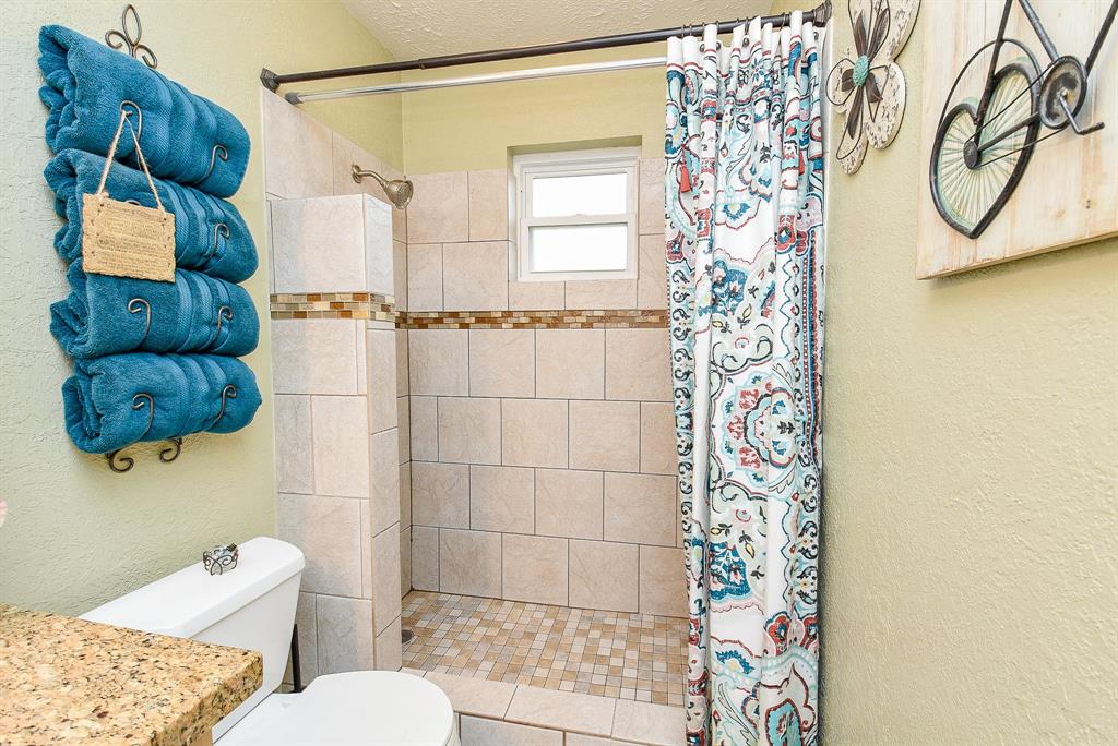 12363 Northcliffe Manor Dr, Houston, TX 77066