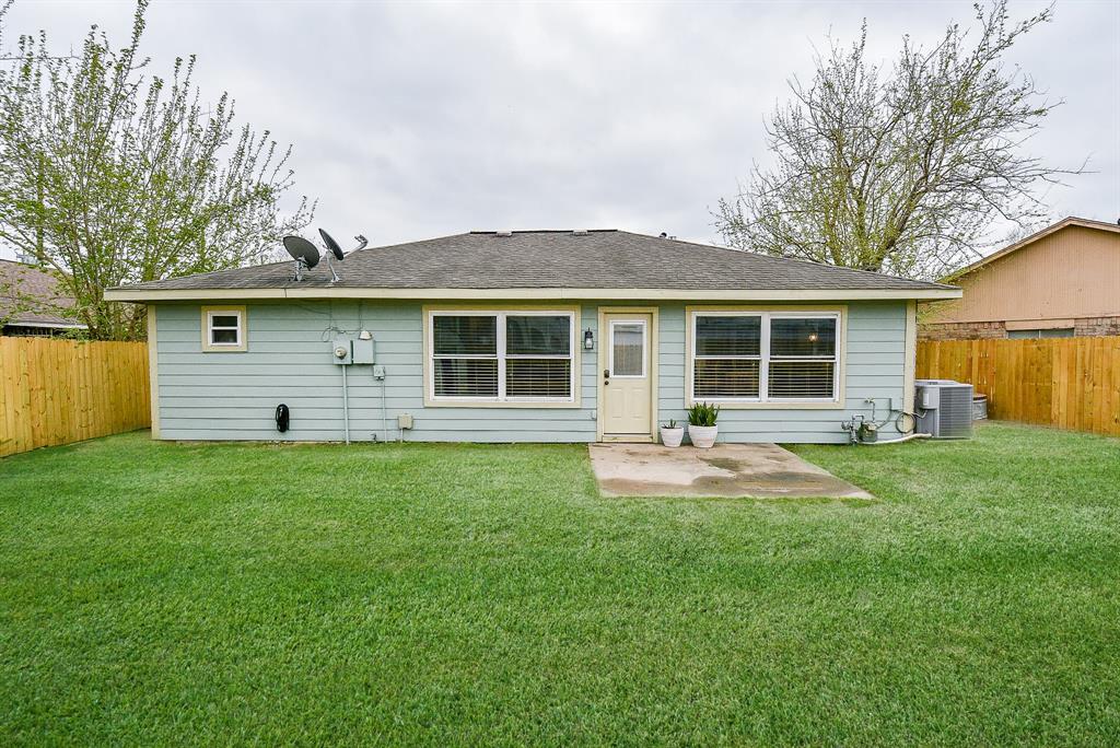 12363 Northcliffe Manor Dr, Houston, TX 77066